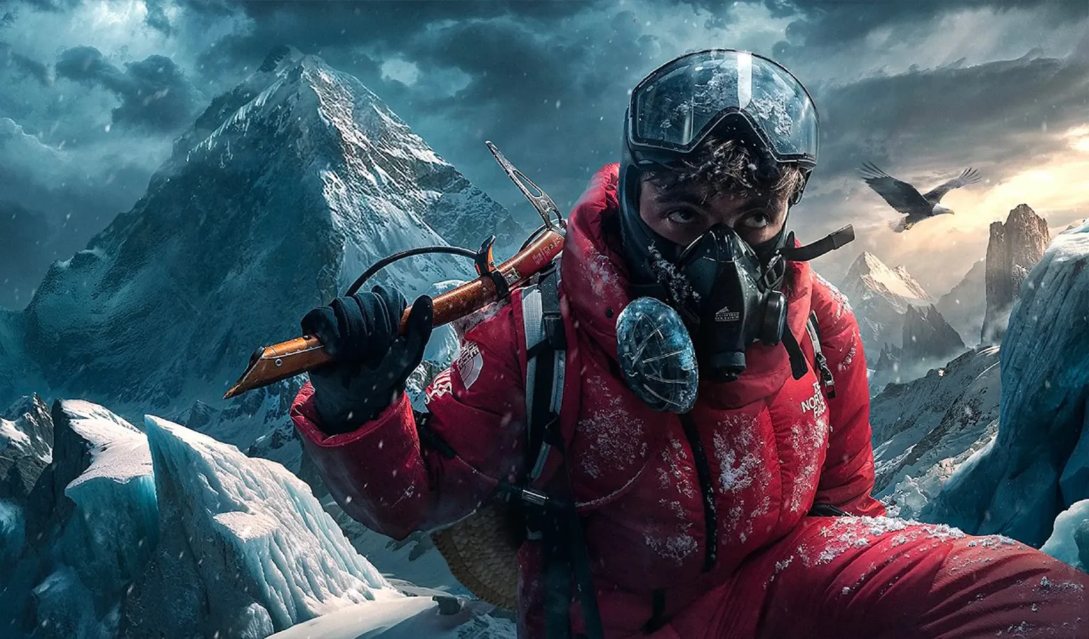 Visuel du film Kaizen : un alpiniste en combinaison rouge et masque à oxygène devant des sommets enneigés.